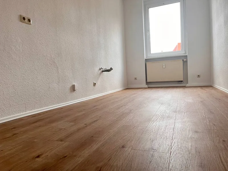 Fertig renovierter heller Raum