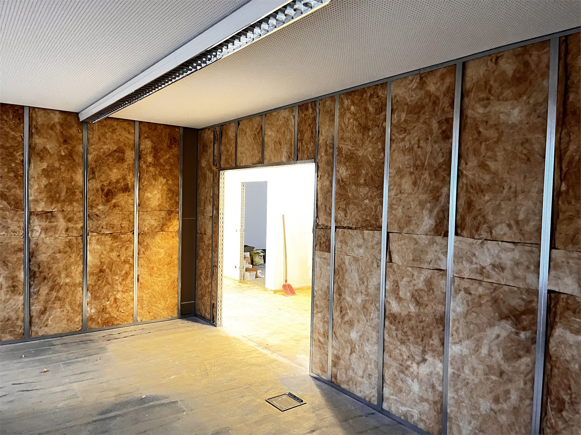 Trockenbauwand mit Mineralwolldämmung